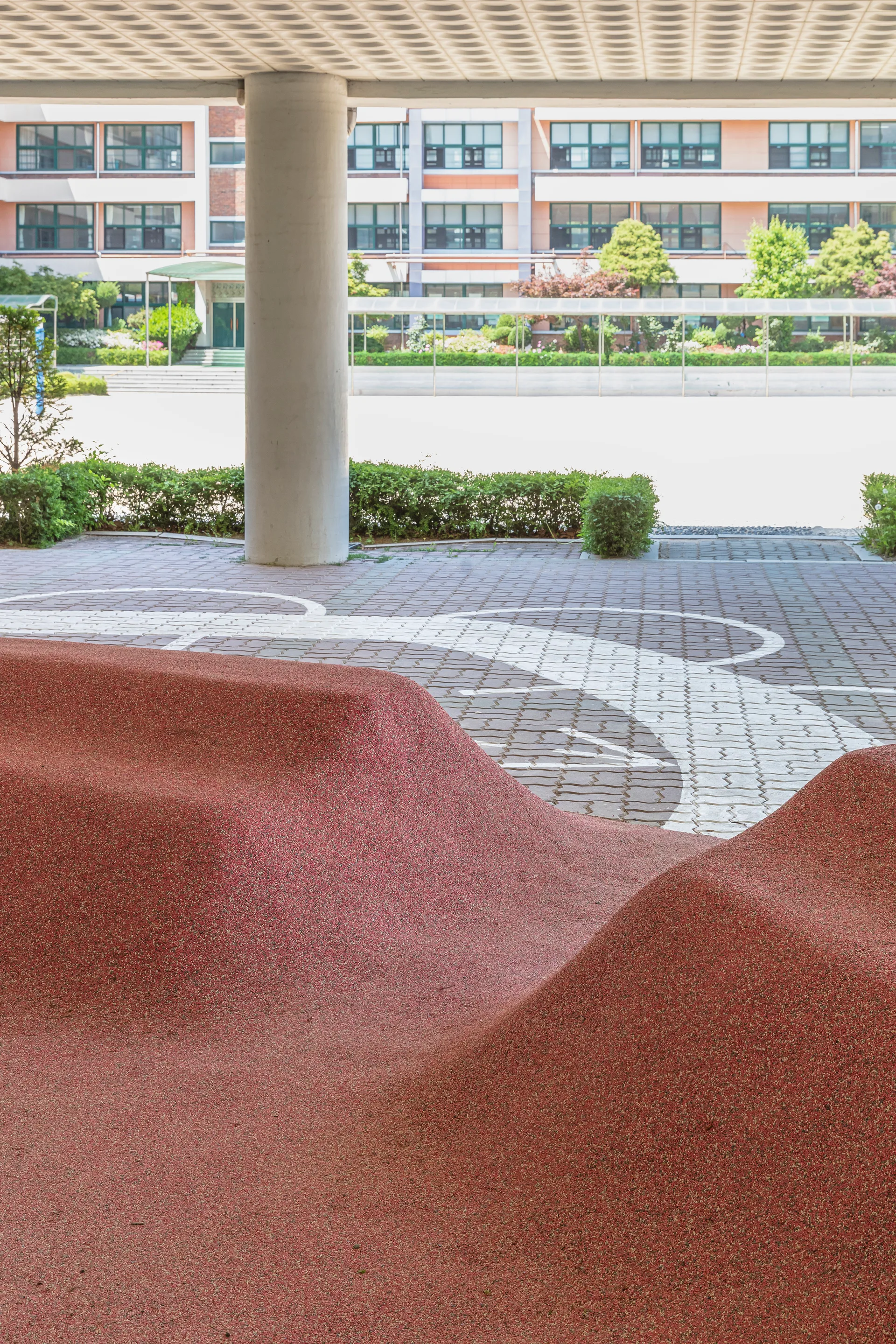 꿈을 담은 놀이터 / 서울 신영초